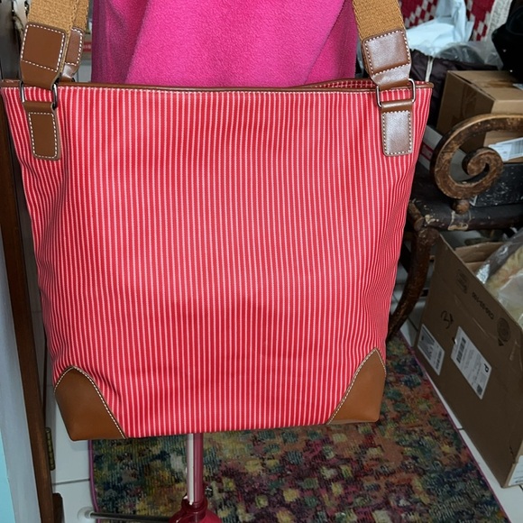 Stone Mountain shoulder bag NWT vinyl coated canvas vegan leather trim Red - Picture 7 of 16